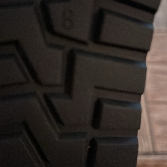 Brand New never been worn. Size 8 Ankle Wdge Boot. - Picture 5 of 7